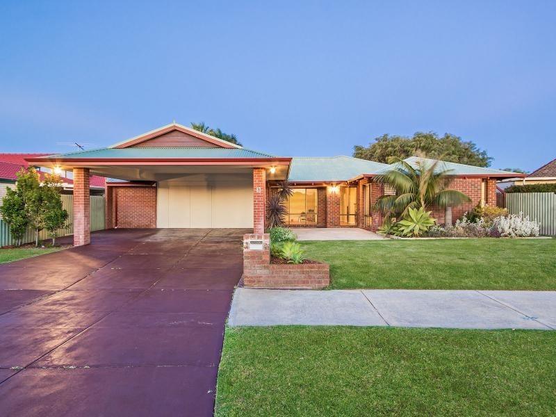 13 Trinidad Street, Safety Bay WA 6169