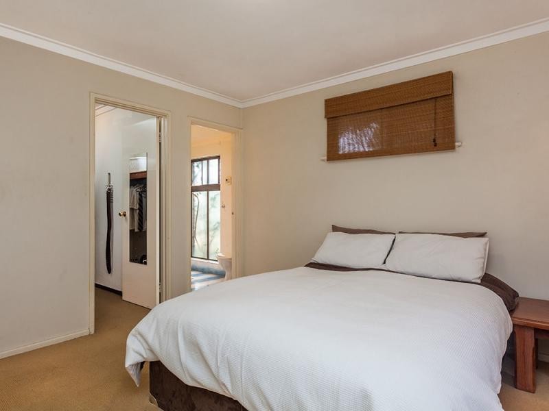 6 Matthew Avenue, Leeming WA 6149