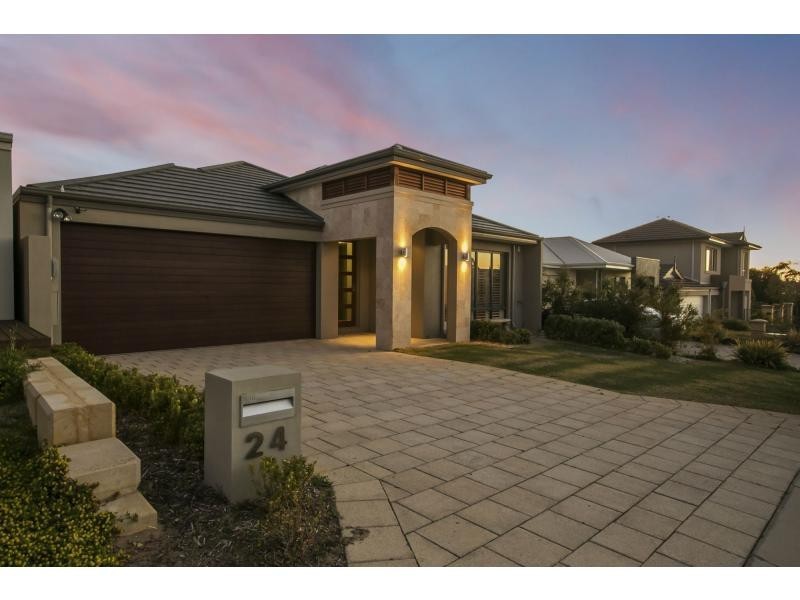 24 Panzano Circuit, Woodvale WA 6026