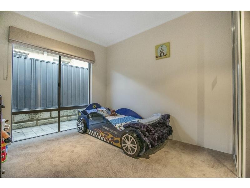 24 Panzano Circuit, Woodvale WA 6026