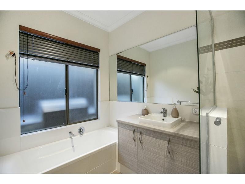 24 Panzano Circuit, Woodvale WA 6026