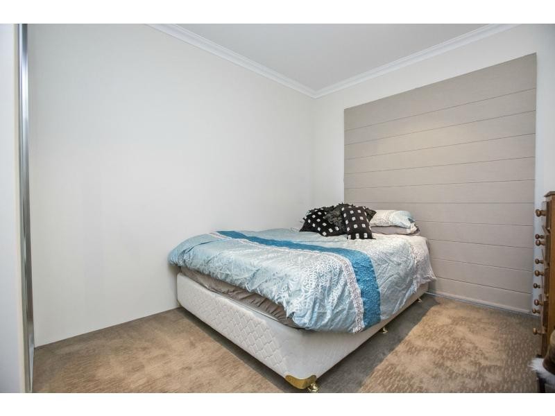 24 Panzano Circuit, Woodvale WA 6026