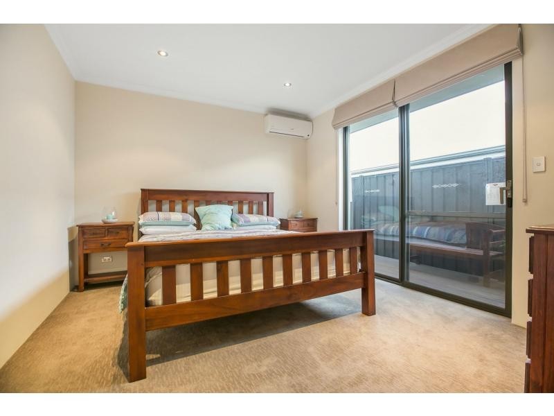 24 Panzano Circuit, Woodvale WA 6026