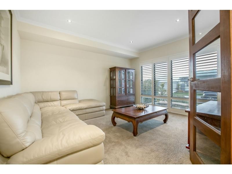 24 Panzano Circuit, Woodvale WA 6026