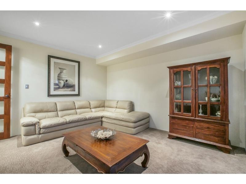 24 Panzano Circuit, Woodvale WA 6026