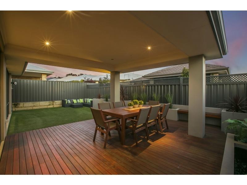 24 Panzano Circuit, Woodvale WA 6026