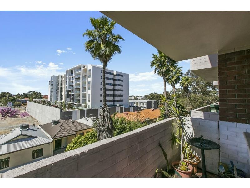 40/12 Tenth Avenue, Maylands WA 6051