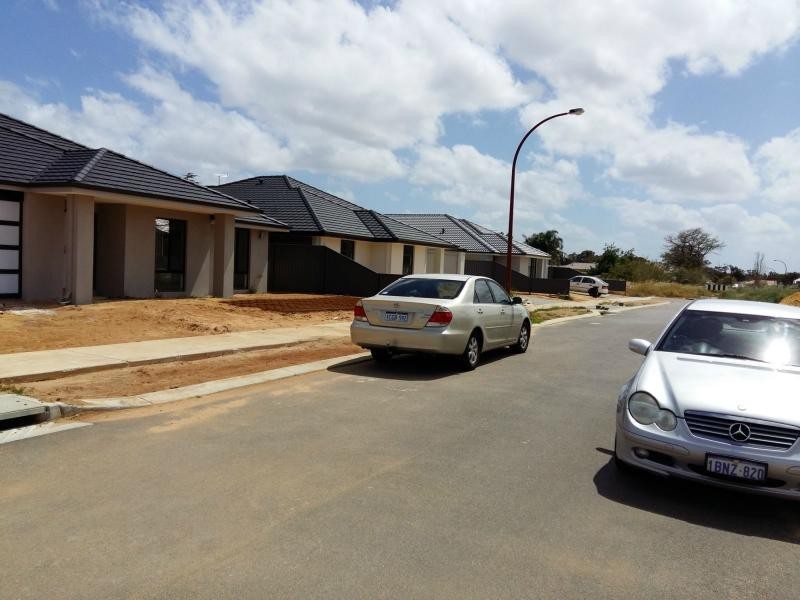 17 Hazelwood Road, Maddington WA 6109