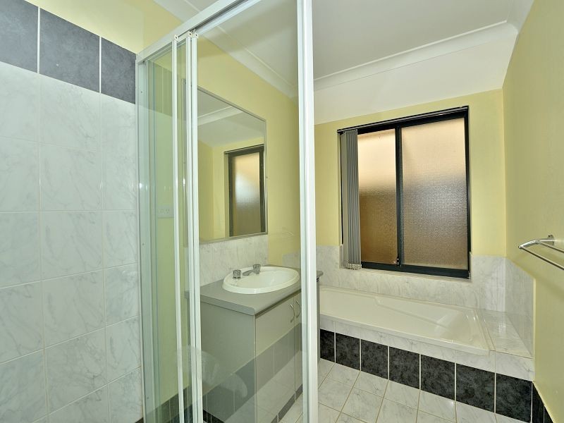 6 Chantilly Circuit, Meadow Springs WA 6210