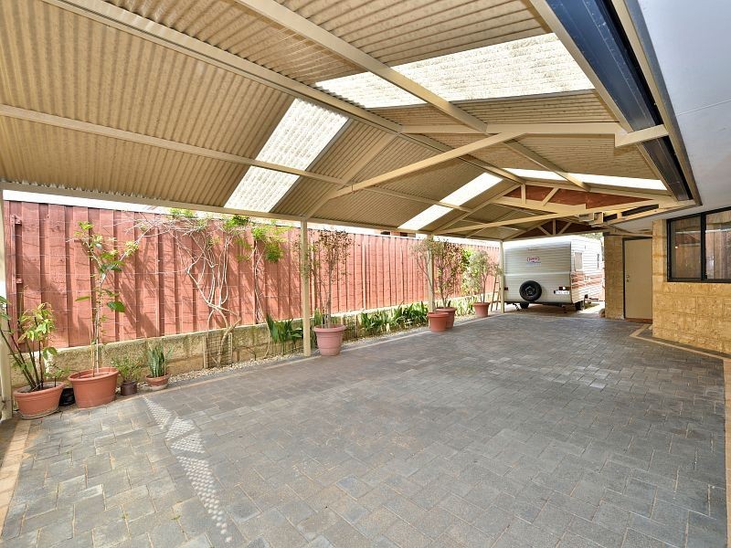 6 Chantilly Circuit, Meadow Springs WA 6210