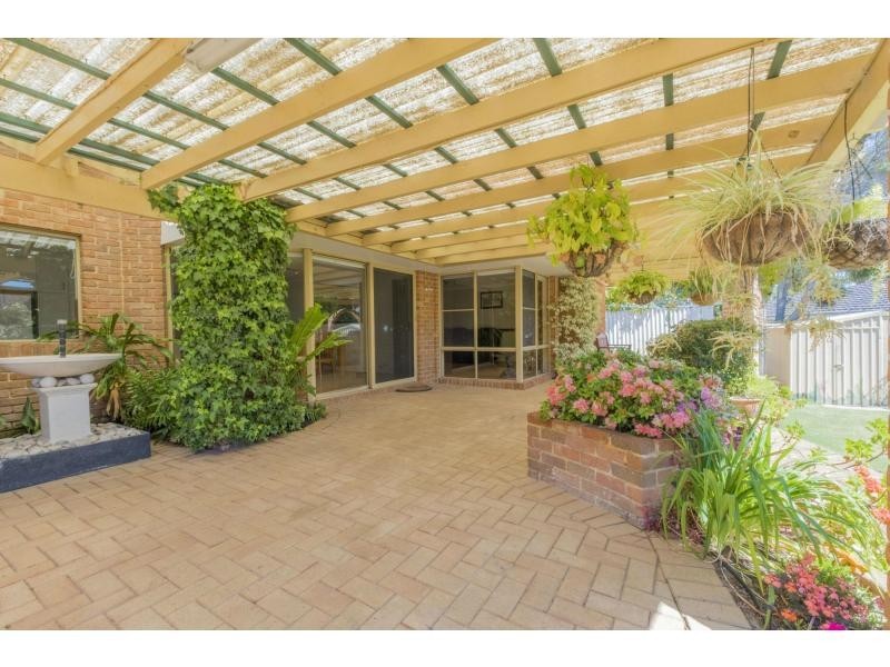 40 Reflection Gardens, Ballajura WA 6066