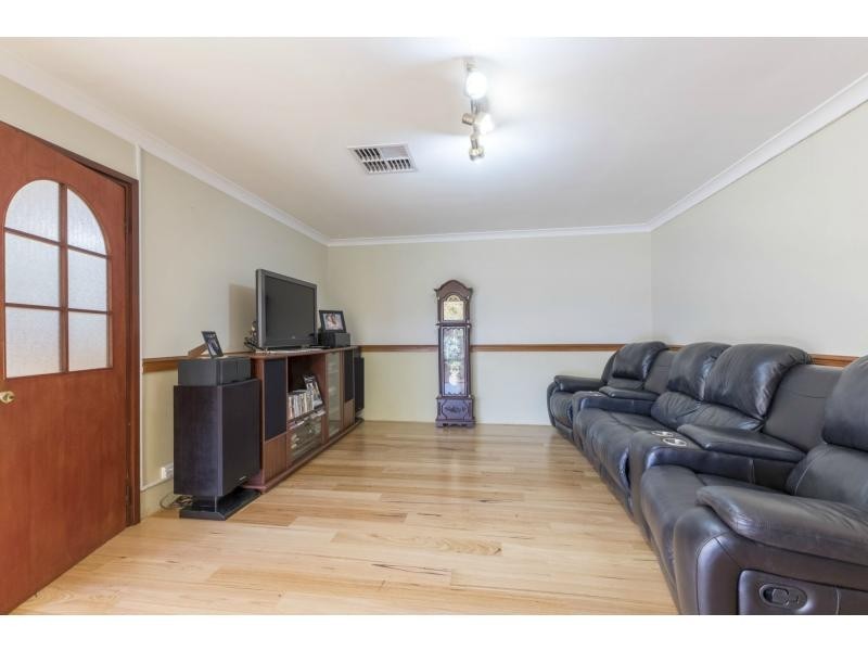 40 Reflection Gardens, Ballajura WA 6066