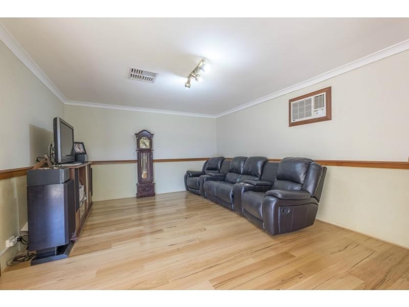 40 Reflection Gardens, Ballajura WA 6066
