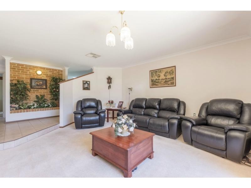 40 Reflection Gardens, Ballajura WA 6066