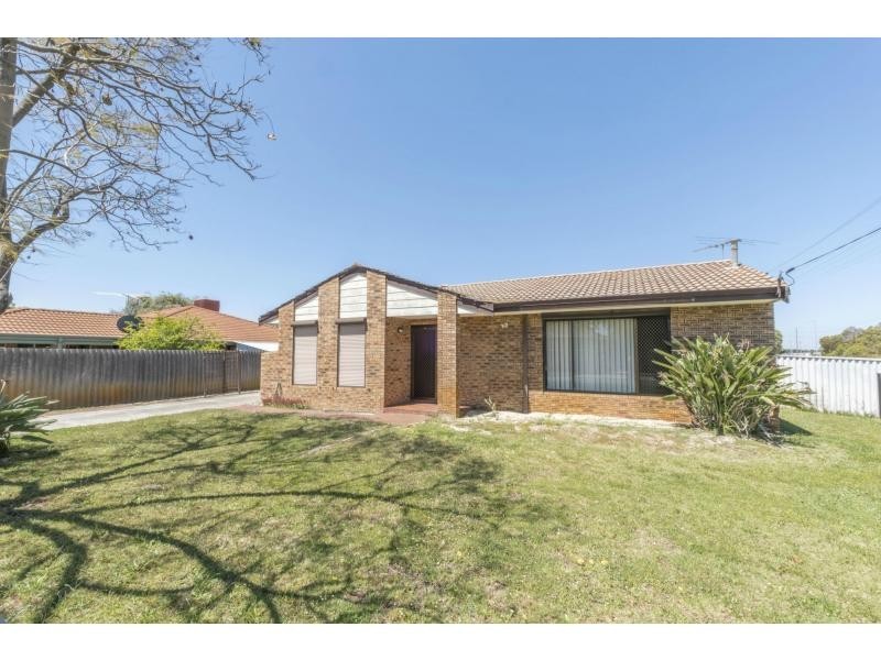 122 Railway Parade, Queens Park WA 6107