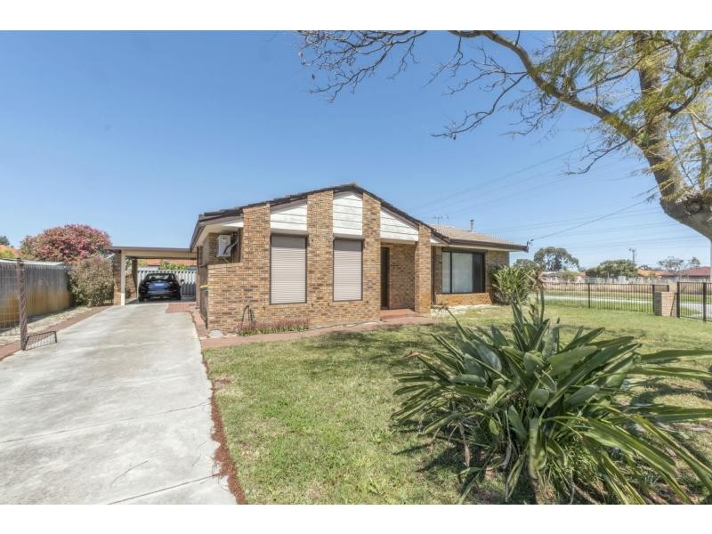 122 Railway Parade, Queens Park WA 6107