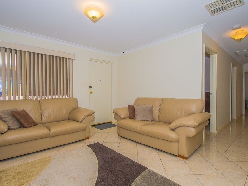 2/17 Camden Street, Dianella WA 6059