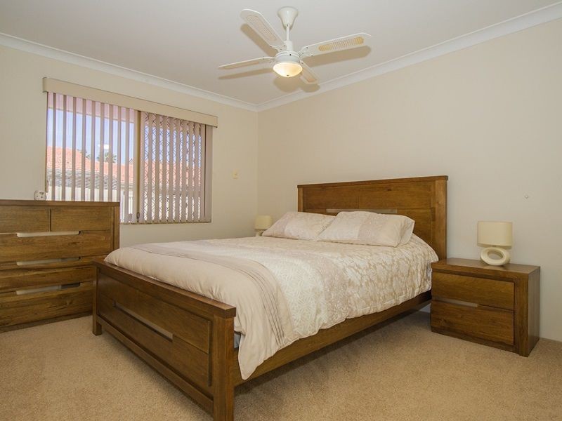 2/17 Camden Street, Dianella WA 6059