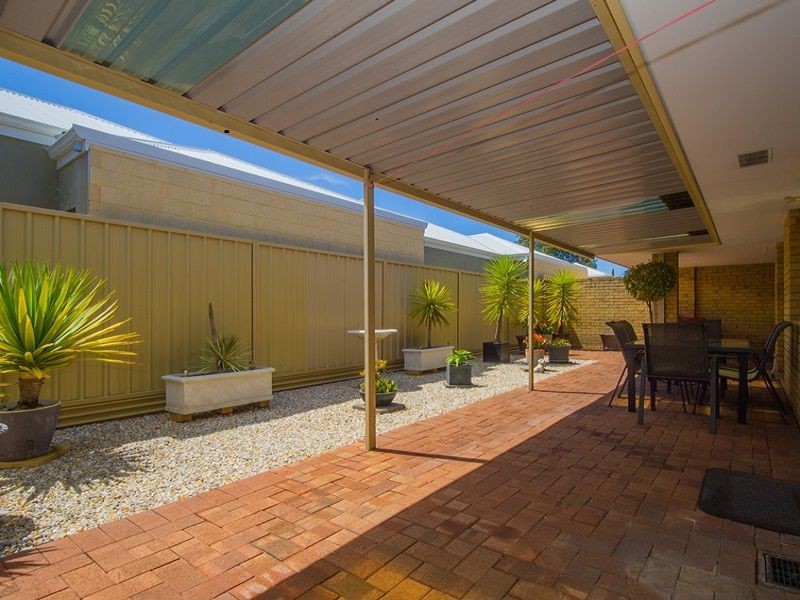 2/17 Camden Street, Dianella WA 6059