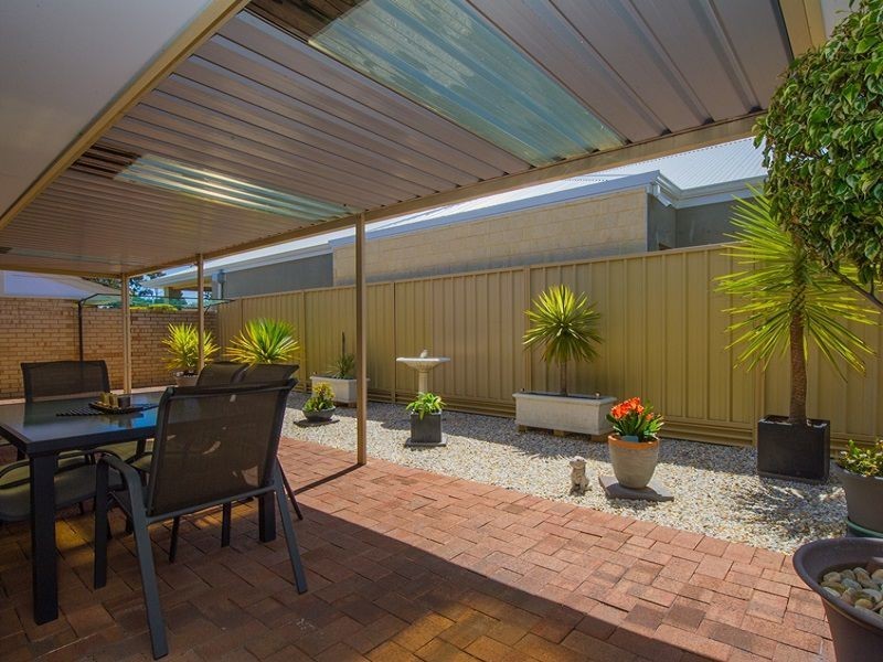 2/17 Camden Street, Dianella WA 6059