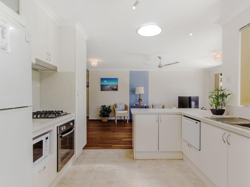 16 Hubbard Place, Safety Bay WA 6169