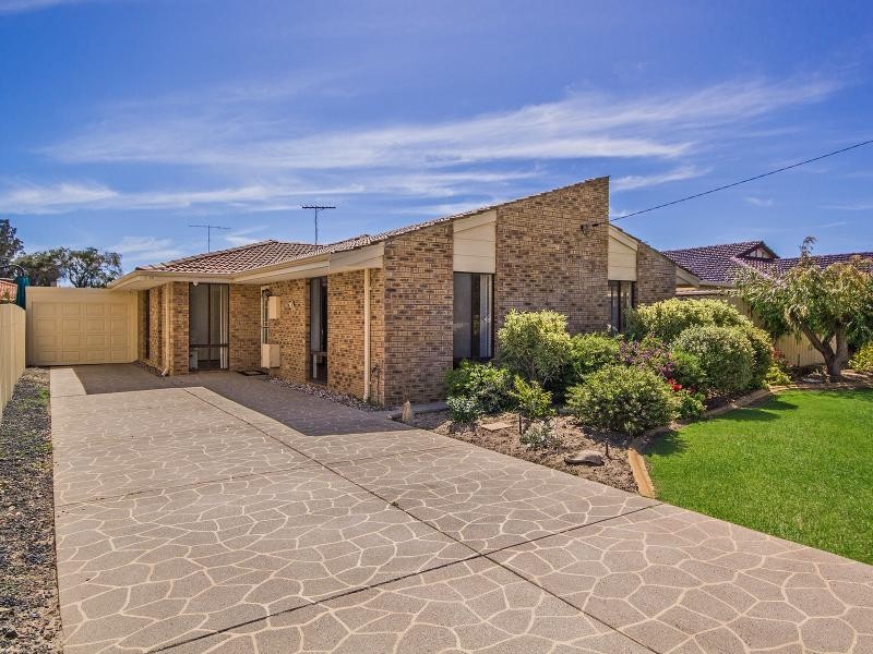 16 Hubbard Place, Safety Bay WA 6169