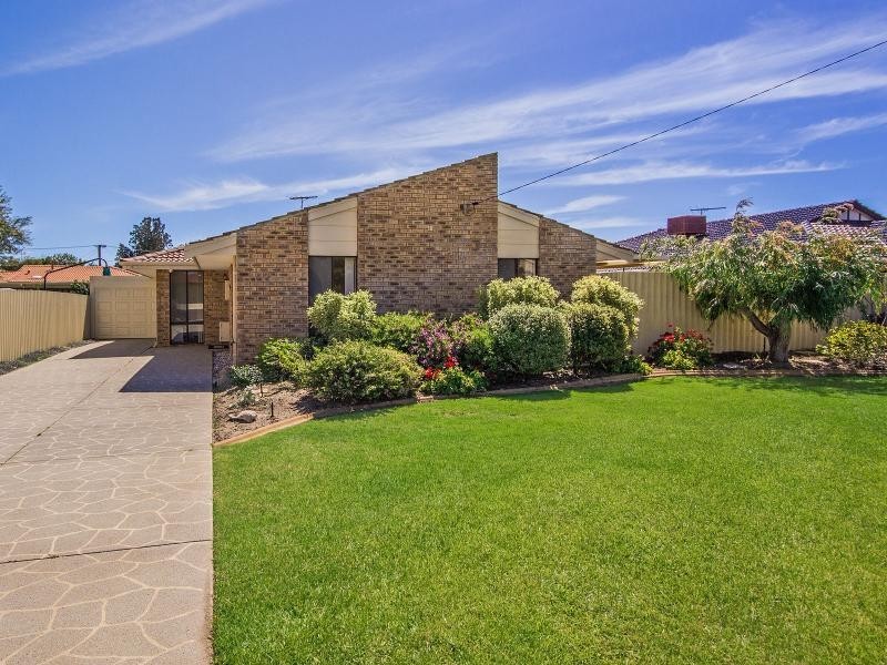 16 Hubbard Place, Safety Bay WA 6169