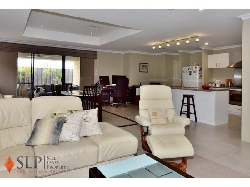 34 Pavilion Circle, The Vines WA 6069