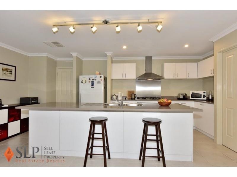 34 Pavilion Circle, The Vines WA 6069