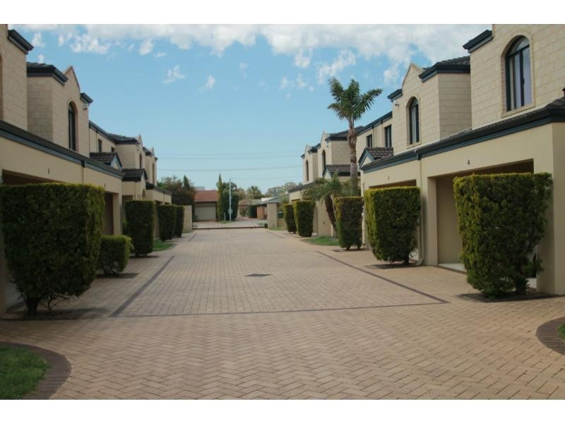 4/12 Kimberley Street, Belmont WA 6104