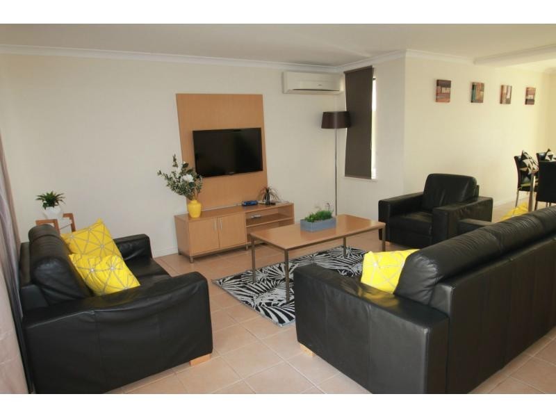 4/12 Kimberley Street, Belmont WA 6104