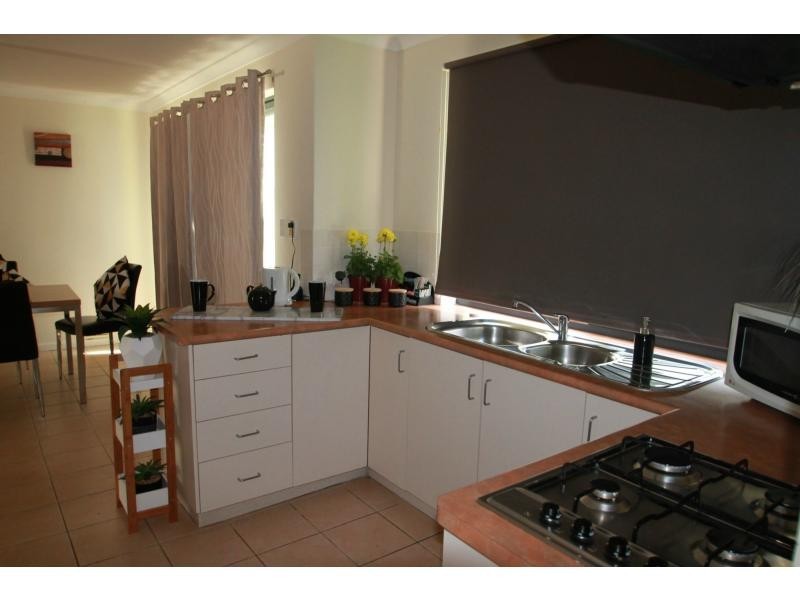 4/12 Kimberley Street, Belmont WA 6104