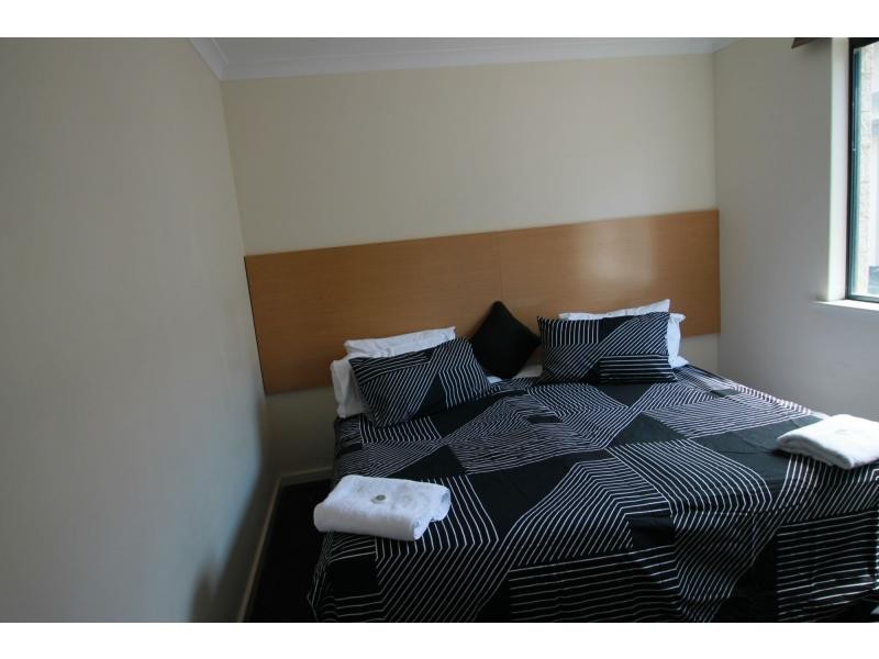 4/12 Kimberley Street, Belmont WA 6104