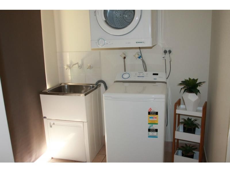 4/12 Kimberley Street, Belmont WA 6104