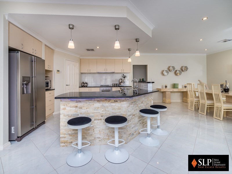 73 Regency Avenue, Madeley WA 6065