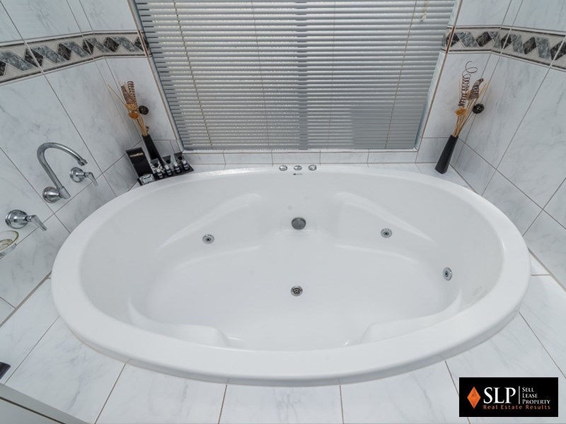 73 Regency Avenue, Madeley WA 6065