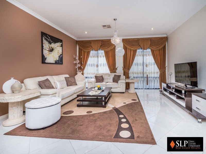 73 Regency Avenue, Madeley WA 6065