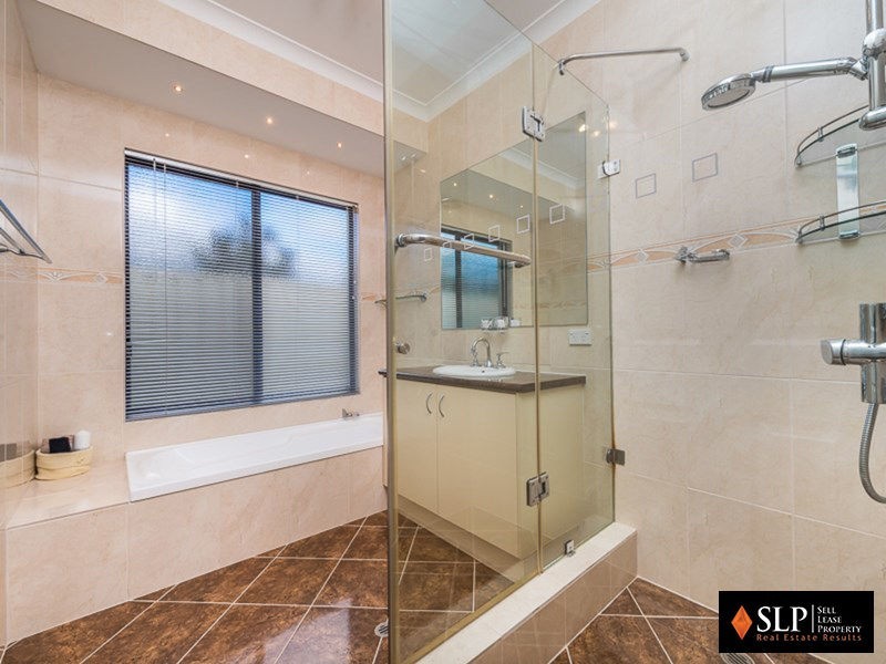 73 Regency Avenue, Madeley WA 6065