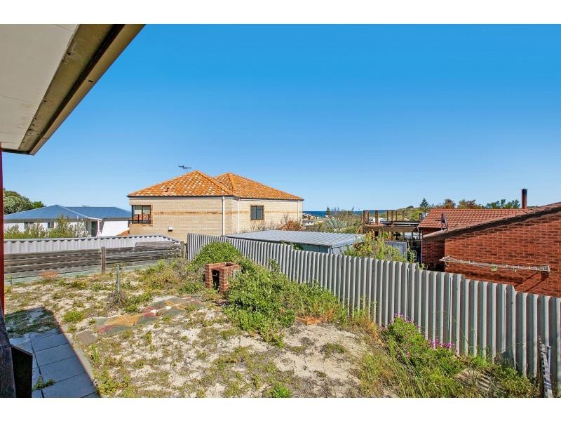 18 Lefroy Road, Yanchep WA 6035