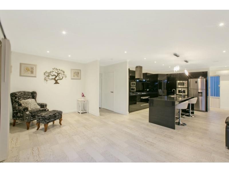 10 Hestia Way, San Remo WA 6210