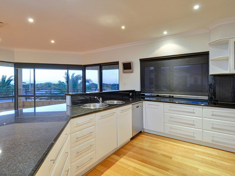 25 Long Reef Place, Hillarys WA 6025