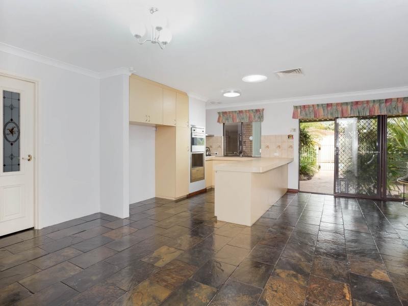 7 Alocasia Close, South Lake WA 6164