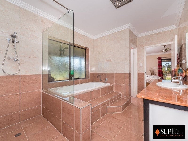 292 Sovereign Hill Drive, Gabbadah WA 6041