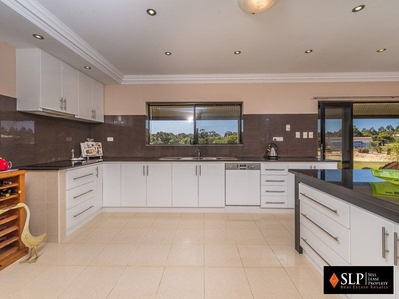 292 Sovereign Hill Drive, Gabbadah WA 6041