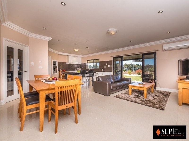 292 Sovereign Hill Drive, Gabbadah WA 6041