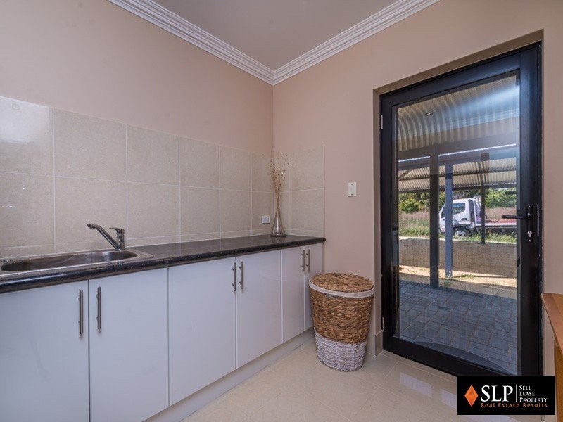 292 Sovereign Hill Drive, Gabbadah WA 6041