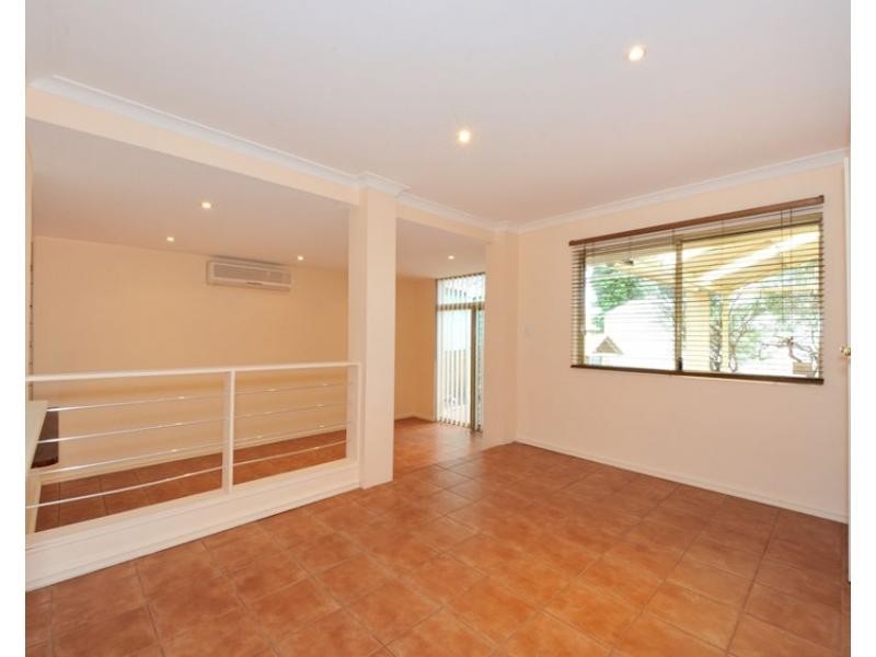 74 Unnaro Street, Hillman WA 6168