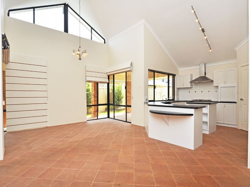 8 Nankeen Way, Gwelup WA 6018