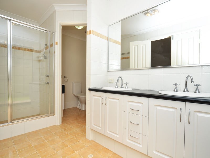 8 Nankeen Way, Gwelup WA 6018