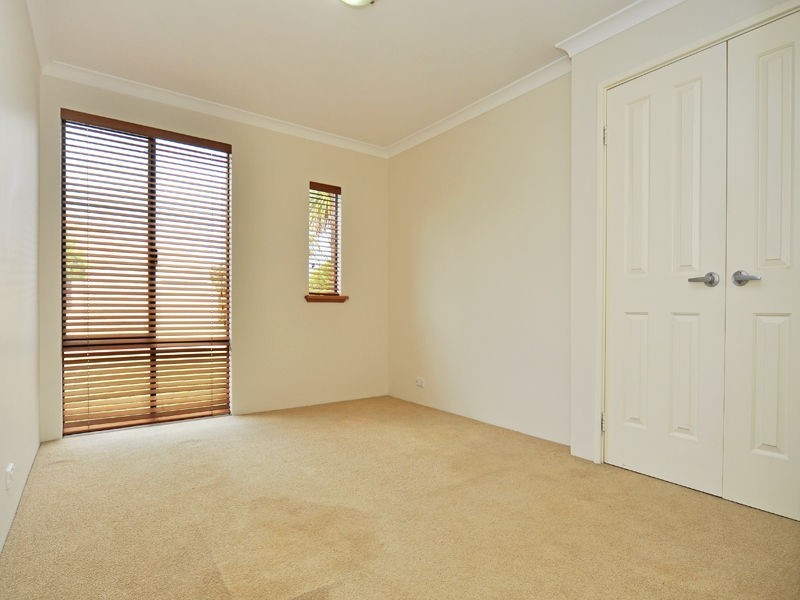 8 Nankeen Way, Gwelup WA 6018